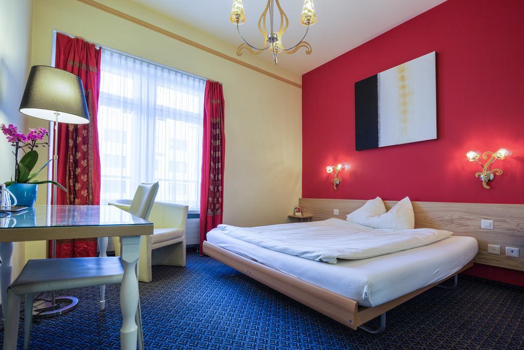Hotel Ambassador โซโลทูร์น ภายนอก รูปภาพ