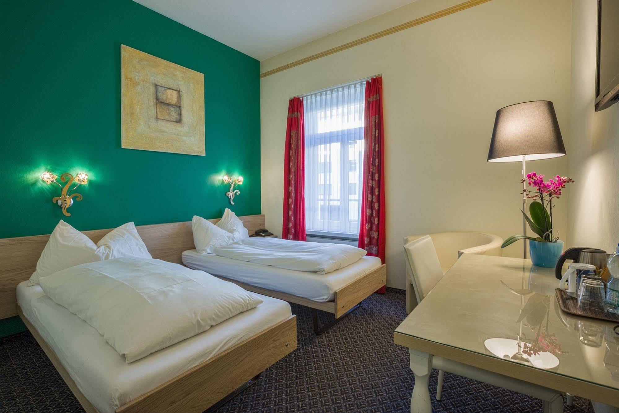 Hotel Ambassador โซโลทูร์น ภายนอก รูปภาพ